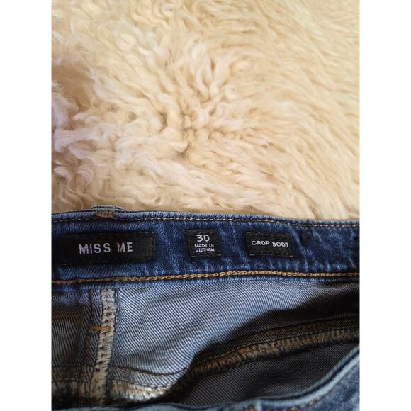 Miss Me embroidered Hem JEANS scalloped size 30 Cropped 28" Waist Low Rise - Picture 5 of 11